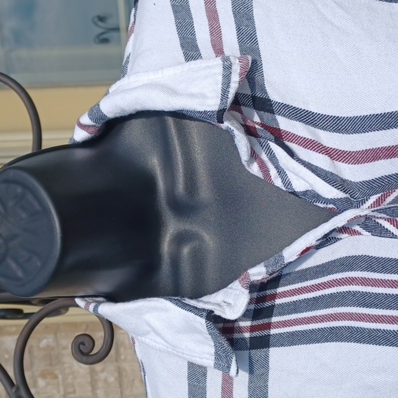 Rails Hunter Navy and White Plaid Flannel Button Up M - Picture 2 of 8